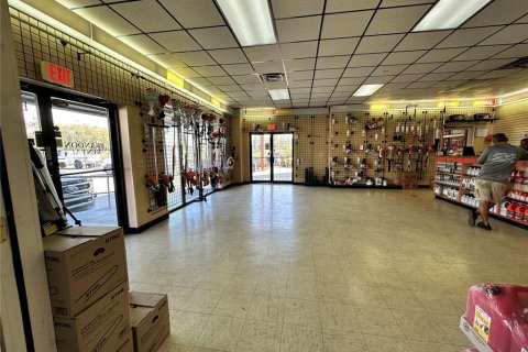 Propiedad comercial en venta en Seffner, Florida, 1018.3 m2 № 1591849 - foto 10