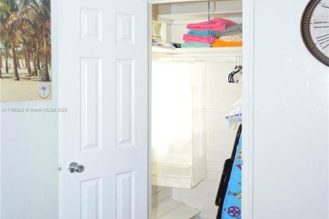 Купить кондоминиум в Майами-Бич, Флорида 1 спальня, 59.27м2, № 1985427 - фото 5