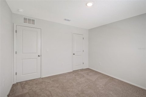 House in Sarasota, Florida 4 bedrooms, 182.74 sq.m. № 2400308 - photo 17
