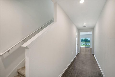 House in Sarasota, Florida 4 bedrooms, 182.74 sq.m. № 2400308 - photo 3