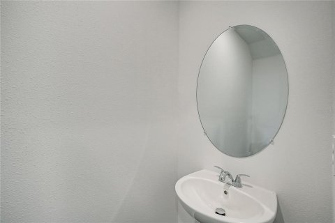 House in Sarasota, Florida 4 bedrooms, 182.74 sq.m. № 2400308 - photo 7