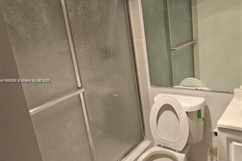 Снять в аренду кондоминиум в Лодерхилл, Флорида 2 спальни, 117.06м2, № 1945227 - фото 7