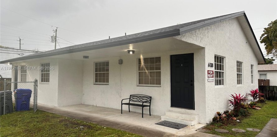 Casa en Hollywood, Florida 2 dormitorios, 159.42 m2 № 2047345