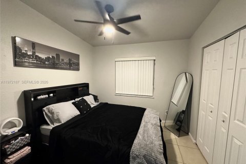 Casa en alquiler en Hollywood, Florida, 2 dormitorios, 159.42 m2 № 2047345 - foto 4