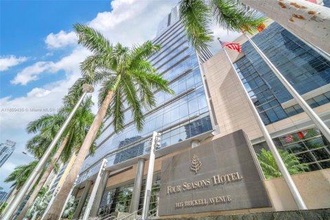 Condominio en venta en Miami, Florida, 2 dormitorios, 162.3 m2 № 1937680 - foto 3