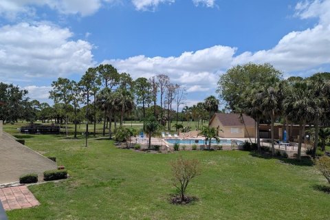 Condo in Seminole, Florida, 2 bedrooms  № 1917127 - photo 27