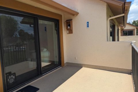 Condo in Seminole, Florida, 2 bedrooms  № 1917127 - photo 26