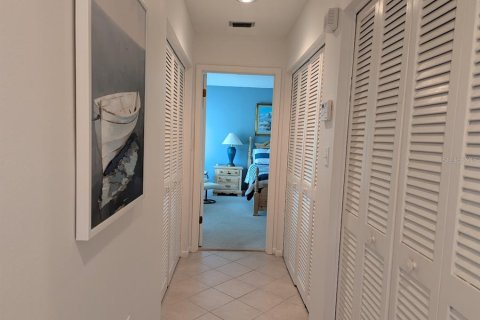 Condo in Seminole, Florida, 2 bedrooms  № 1917127 - photo 13
