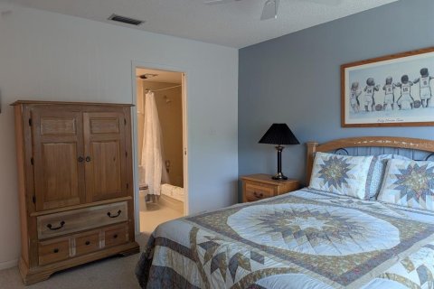 Condo in Seminole, Florida, 2 bedrooms  № 1917127 - photo 22