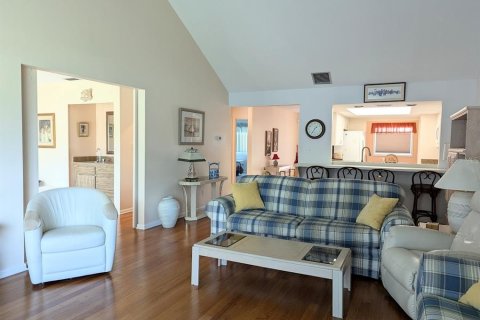 Condo in Seminole, Florida, 2 bedrooms  № 1917127 - photo 5