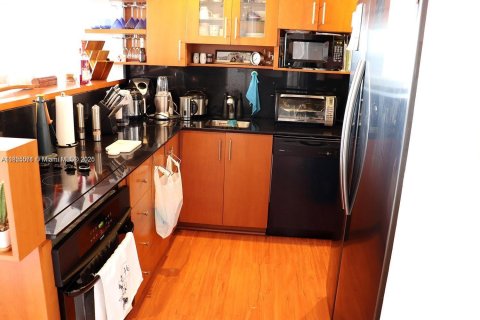 Condo in Aventura, Florida, 1 bedroom  № 1797126 - photo 8