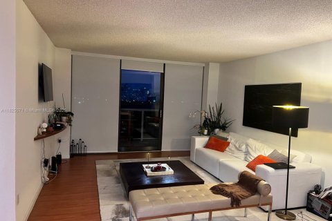 Condo in Aventura, Florida, 1 bedroom  № 1797126 - photo 2