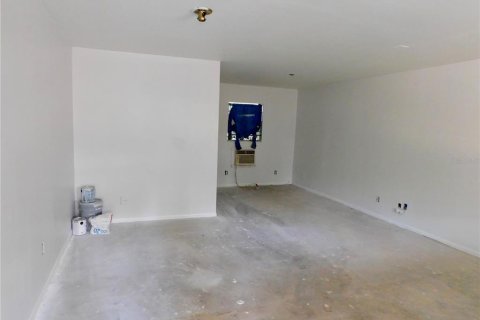 Commercial property in Dade City, Florida 107.02 sq.m. № 2097857 - photo 12