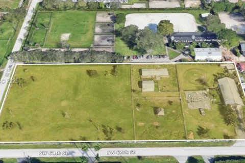 Купить коммерческую недвижимость в Майами, Флорида № 2051936 - фото 3