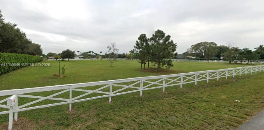 Коммерческая недвижимость в Майами, Флорида № 2051936