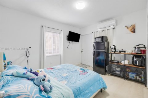 Villa ou maison à vendre à Hialeah, Floride: 4 chambres, 194.26 m2 № 2074237 - photo 26