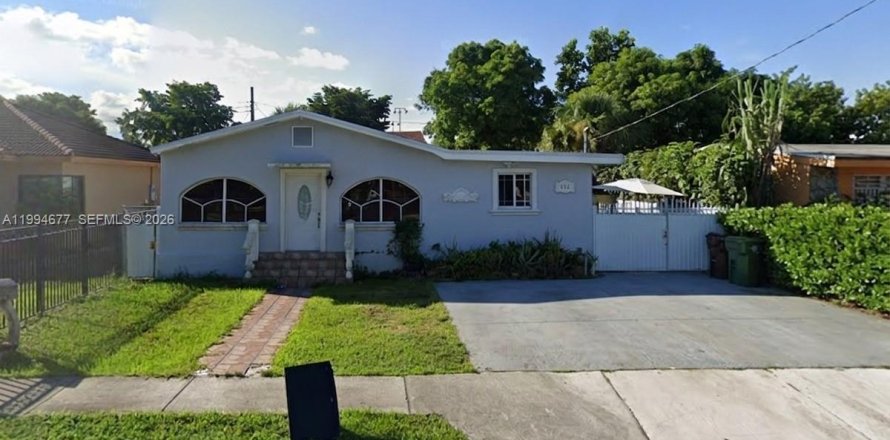 Villa ou maison à Hialeah, Floride 4 chambres, 194.26 m2 № 2074237