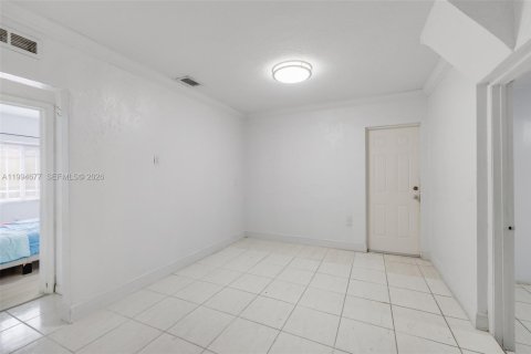 Villa ou maison à vendre à Hialeah, Floride: 4 chambres, 194.26 m2 № 2074237 - photo 23