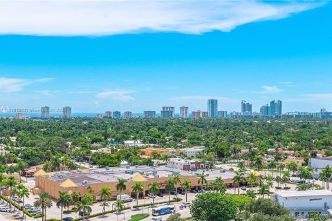 Copropriété à louer à Hollywood, Floride: 1 chambre, 75.72 m2 № 1974385 - photo 20