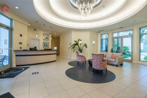 Copropriété à louer à Hollywood, Floride: 1 chambre, 75.72 m2 № 1974385 - photo 2