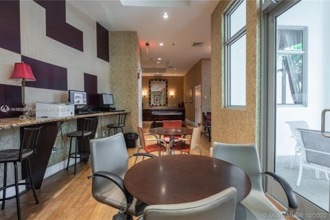 Copropriété à louer à Hollywood, Floride: 1 chambre, 75.72 m2 № 1974385 - photo 24