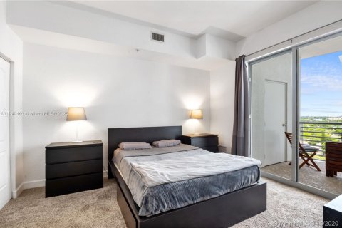 Copropriété à louer à Hollywood, Floride: 1 chambre, 75.72 m2 № 1974385 - photo 10