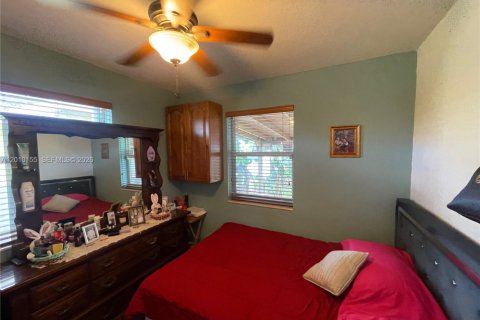 Villa ou maison à vendre à Miami, Floride: 2 chambres, 82.87 m2 № 2171028 - photo 27