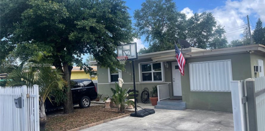 Villa ou maison à Miami, Floride 2 chambres, 82.87 m2 № 2171028