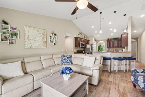 Casa en venta en Ocklawaha, Florida, 3 dormitorios, 179.67 m2 № 2304574 - foto 4