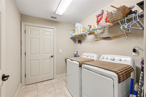 Casa en venta en Ocklawaha, Florida, 3 dormitorios, 179.67 m2 № 2304574 - foto 23