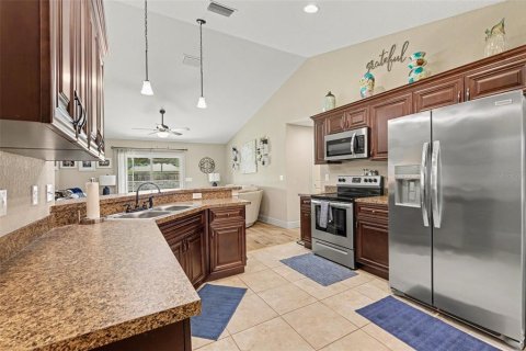 Casa en venta en Ocklawaha, Florida, 3 dormitorios, 179.67 m2 № 2304574 - foto 3