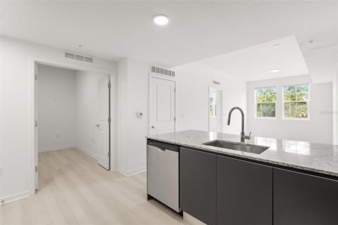 Condominio en venta en Orlando, Florida, 2 dormitorios, 95.04 m2 № 2104671 - foto 18