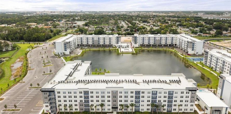 Condominio en Orlando, Florida, 2 dormitorios  № 2104671