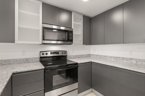 Condominio en venta en Orlando, Florida, 2 dormitorios, 95.04 m2 № 2104671 - foto 17