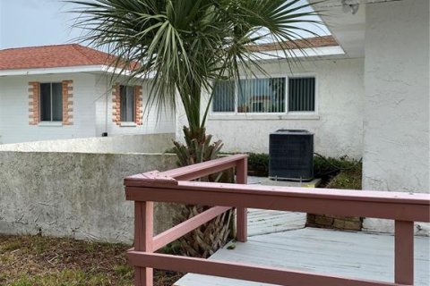 Casa en alquiler en New Smyrna Beach, Florida, 3 dormitorios, 111.48 m2 № 1564523 - foto 7