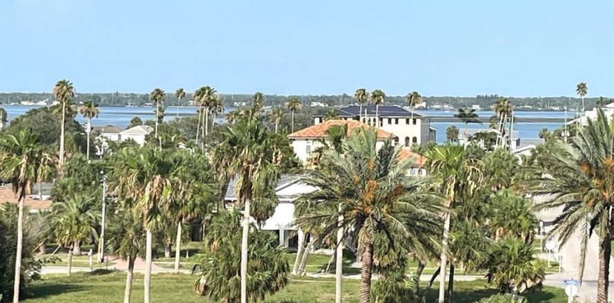 Condominio en Clearwater, Florida, 3 habitaciones № 1796631