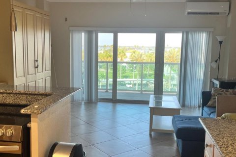 Condominio en venta en Clearwater, Florida, 3 habitaciones, 47.1 m2 № 1796631 - foto 3