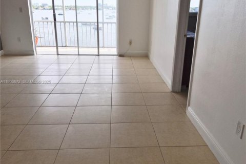 Condo in Aventura, Florida, 1 bedroom  № 1954300 - photo 30