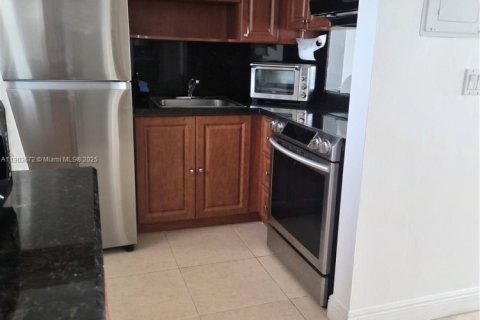 Condo in Aventura, Florida, 1 bedroom  № 1954300 - photo 10
