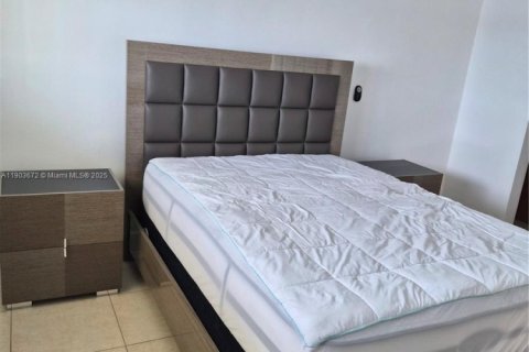 Condo in Aventura, Florida, 1 bedroom  № 1954300 - photo 15