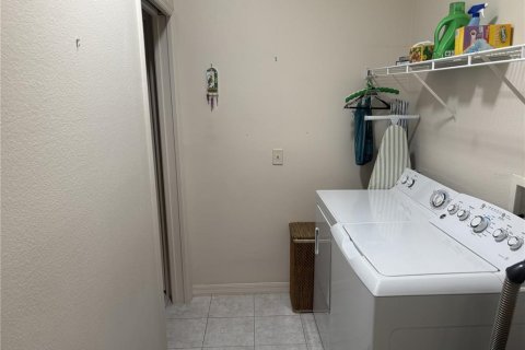 Condominio en venta en Leesburg, Florida, 2 dormitorios, 144.83 m2 № 2213438 - foto 4