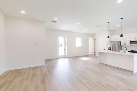 House in Ocala, Florida 4 bedrooms, 160.35 sq.m. № 1768092 - photo 5