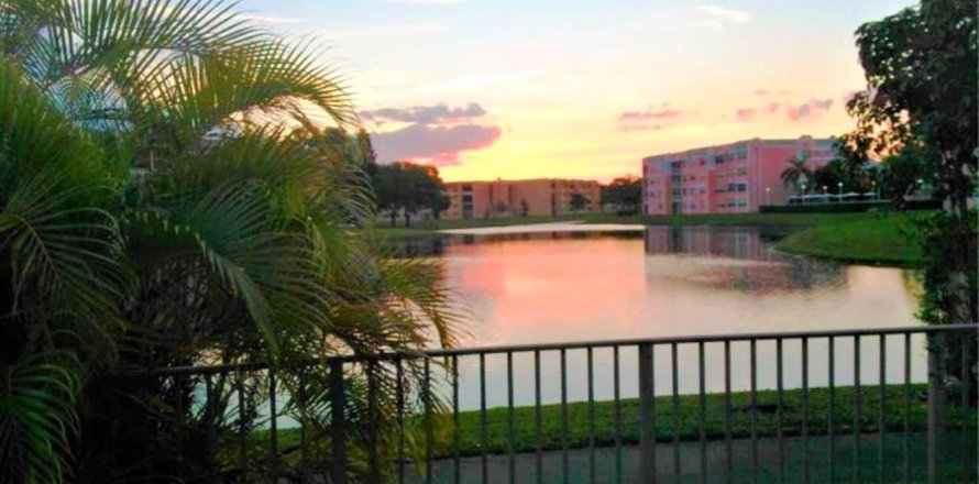 Condo in Sunrise, Florida, 2 bedrooms № 1151918