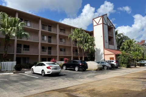 Condo in Delray Beach, Florida, 2 bedrooms № 2185396 - photo 3