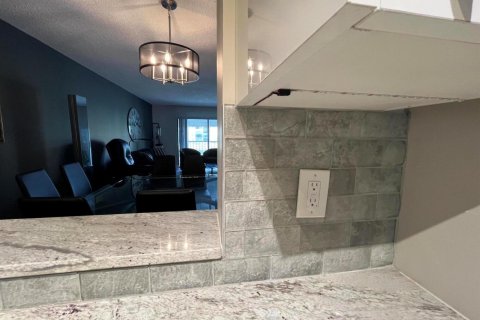 Condo in Delray Beach, Florida, 2 bedrooms № 2185396 - photo 6
