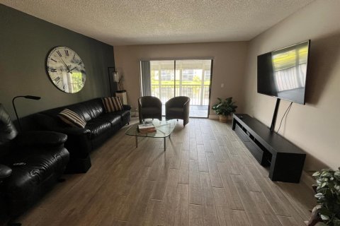 Condo in Delray Beach, Florida, 2 bedrooms № 2185396 - photo 19