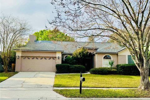 House in Orlando, Florida 4 bedrooms, 210.8 sq.m. № 1513791 - photo 1