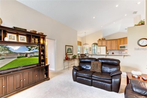 House in Orlando, Florida 4 bedrooms, 210.8 sq.m. № 1513791 - photo 16