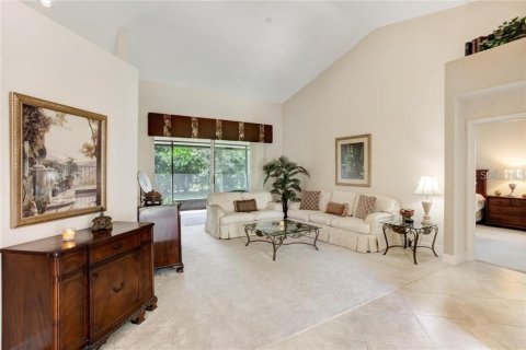 House in Orlando, Florida 4 bedrooms, 210.8 sq.m. № 1513791 - photo 8