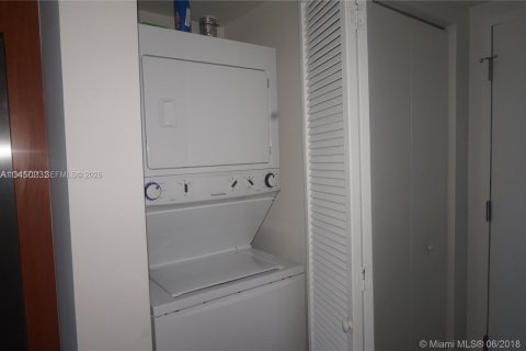 Снять в аренду кондоминиум в Майами, Флорида 41.9м2, № 1999075 - фото 11